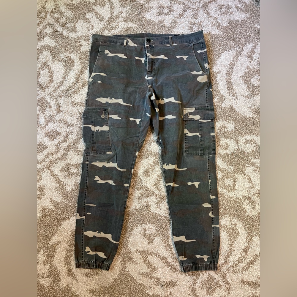 Camo cargo joggers EMPYRE